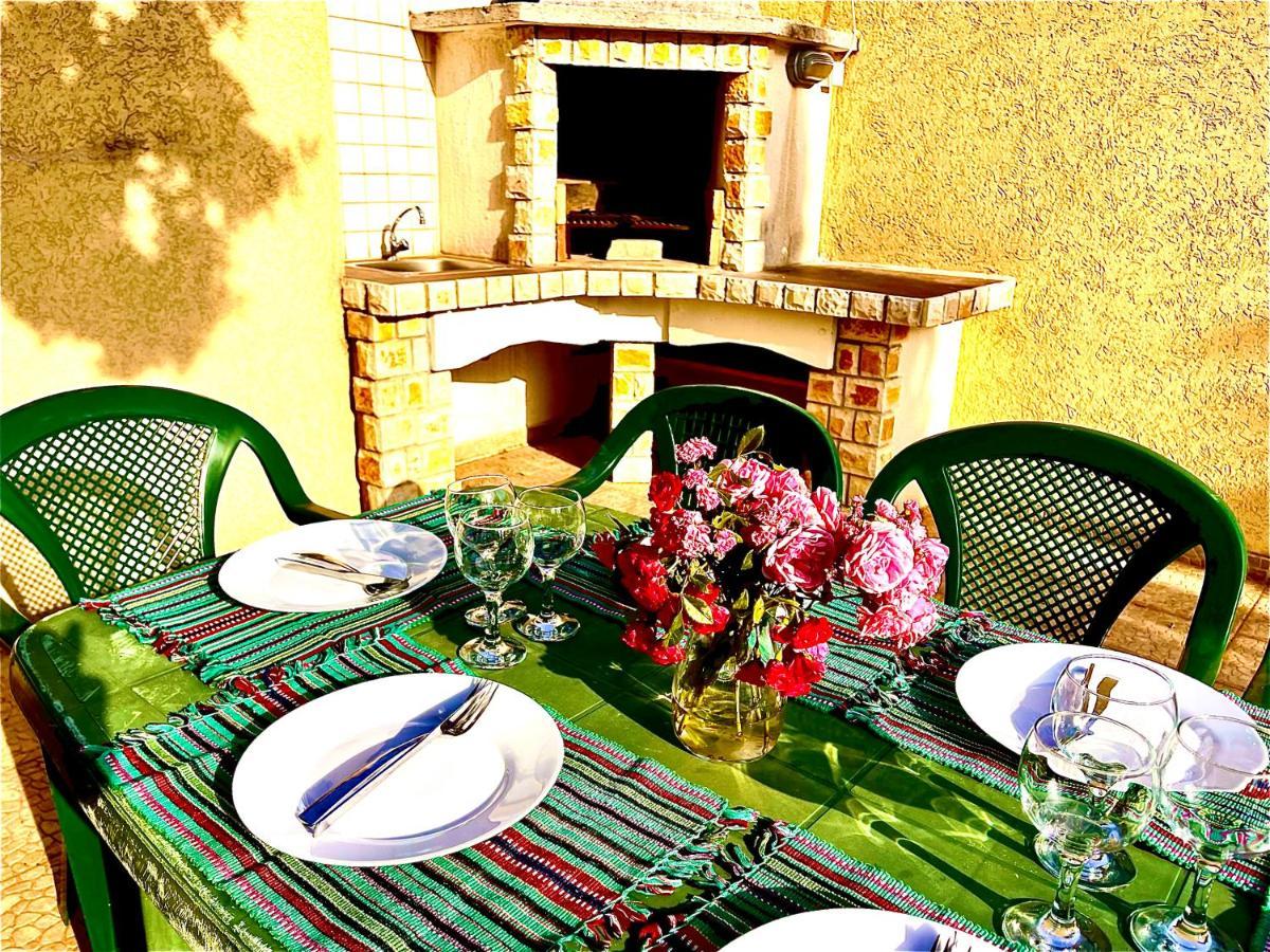 Holiday Home Viko Sutomore Exterior foto